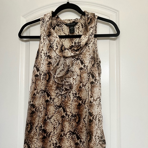 White House | Black Market Snake Ruffle Shell Biz Tank - Picture 3 of 5